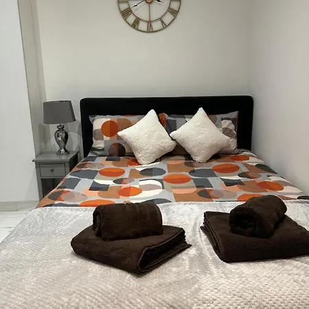 Stylish Studio Escape In West Лондон Экстерьер фото