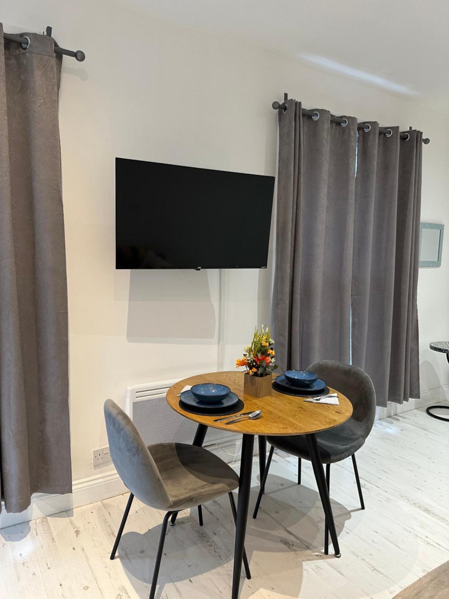 Stylish Escape In West Апартаменты *