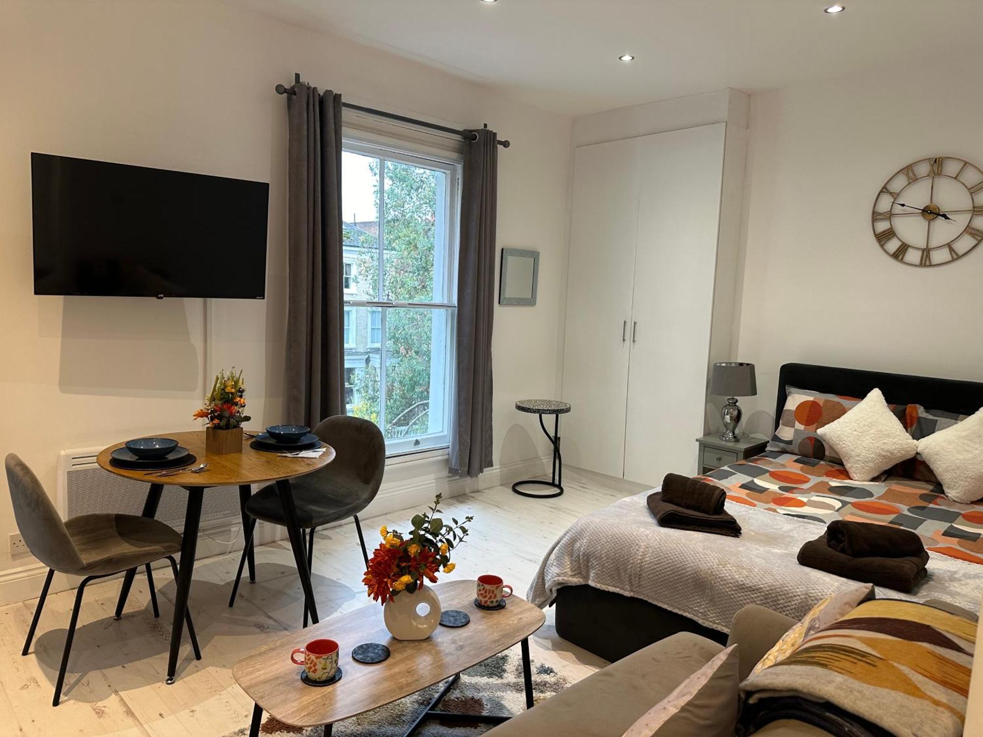 Stylish Escape In West Апартаменты